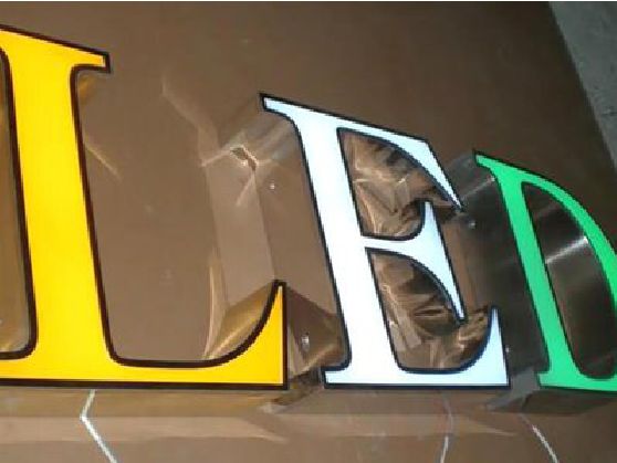 永兴介绍LED招牌的基础知识。