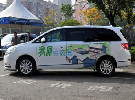 永兴户外车贴喷绘如何保持效果?